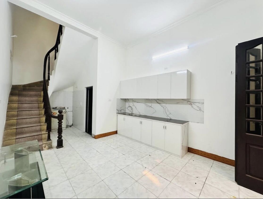 Cho thuê nhà Võ Thị Sáu 3 tầng x 40m2, 2PN, 2 vệ sinh, 8.5 Triệu KD onl, nhóm 5 ng, gia đình - Ảnh chính